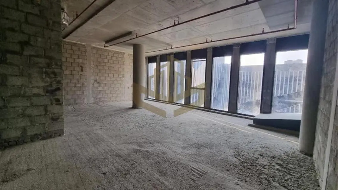 Commercial Property for Rent in State 8