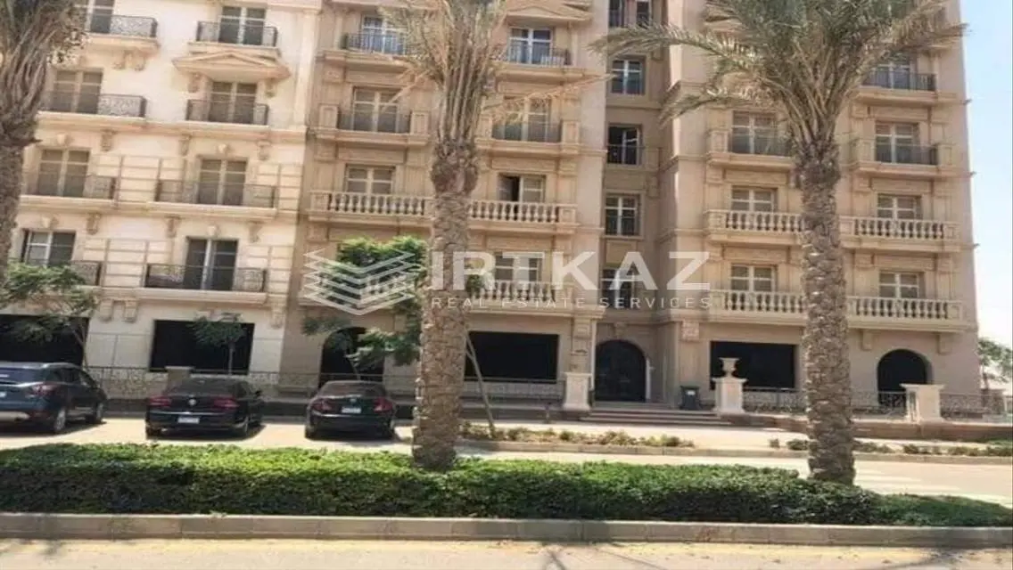 فيلّا فاخرة مطلة على البحيرات - فرصة استثمارية مميزة