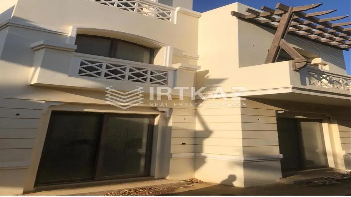 Luxury Villa for Sale - 4 Bedrooms with Private Garden