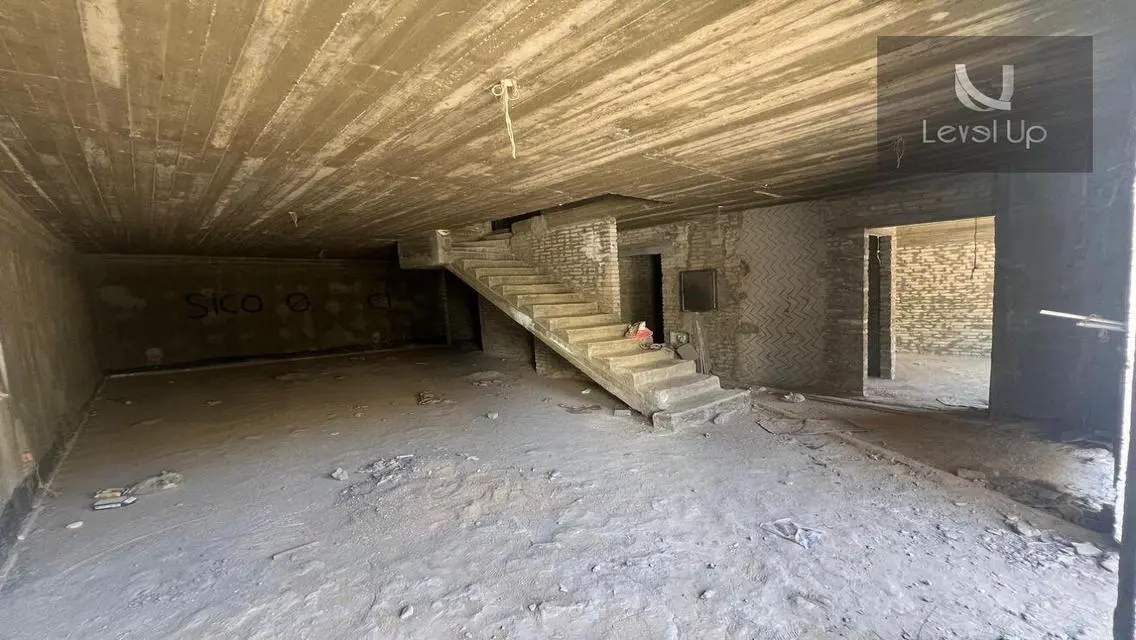 Luxury Apartment for Sale with Spacious Living