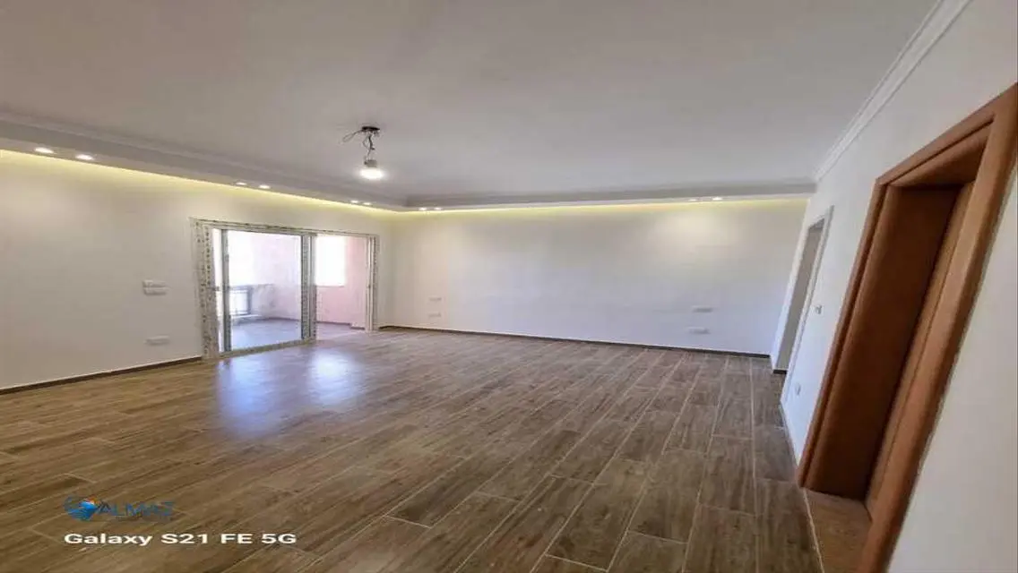 Apartment for Sale at an Attractive Price in a Prime Location