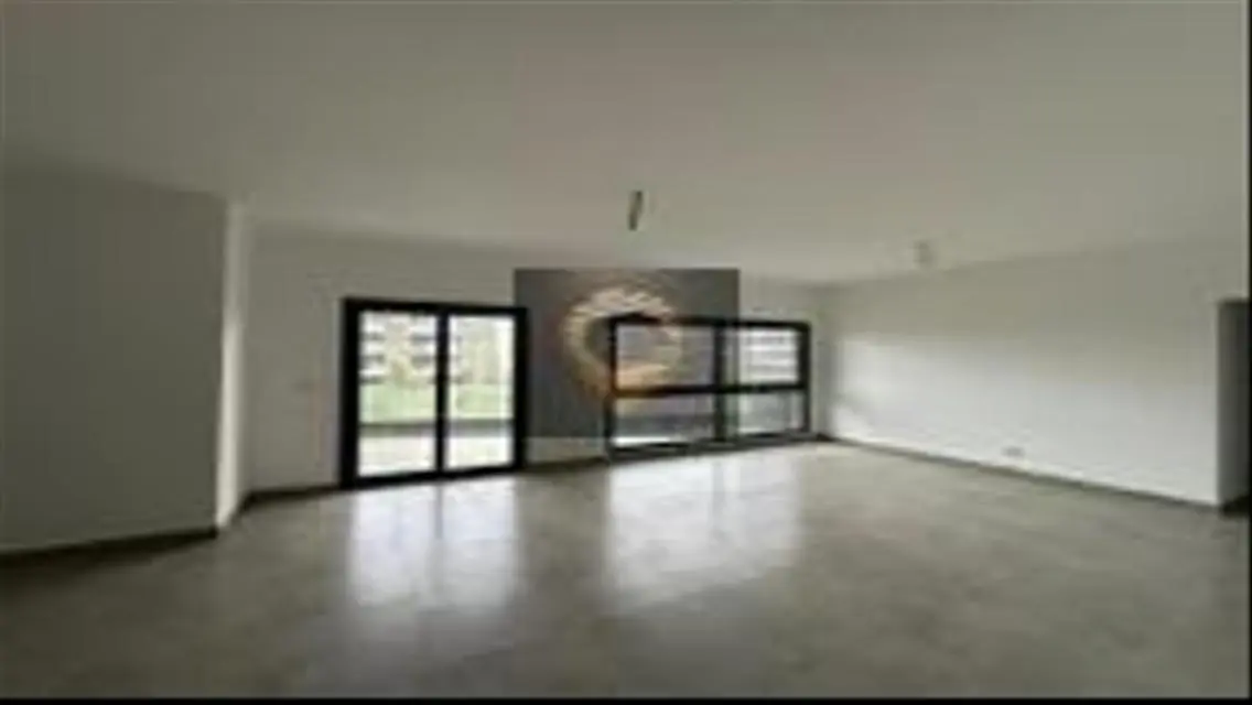 Luxurious 3-Bedroom Apartment in the Heart of the City