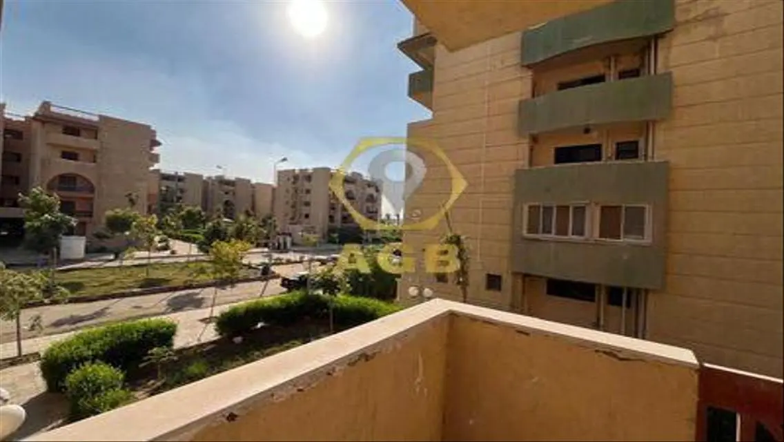 شقة فاخرة مساحتها 170 متر مع حارس أمن