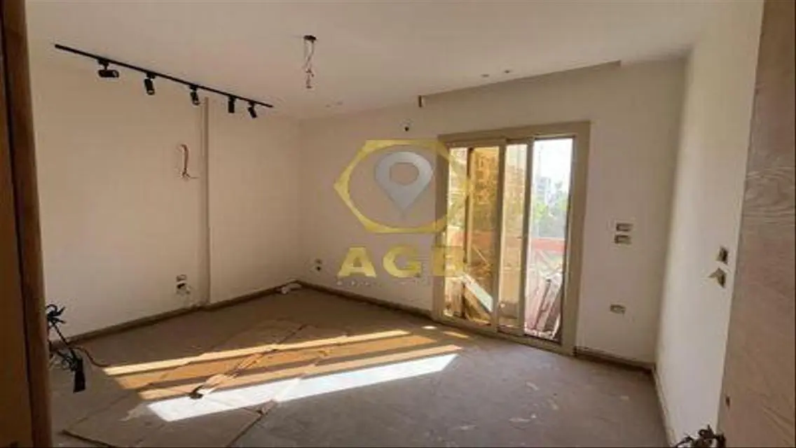شقة فاخرة مساحتها 170 متر مع حارس أمن
