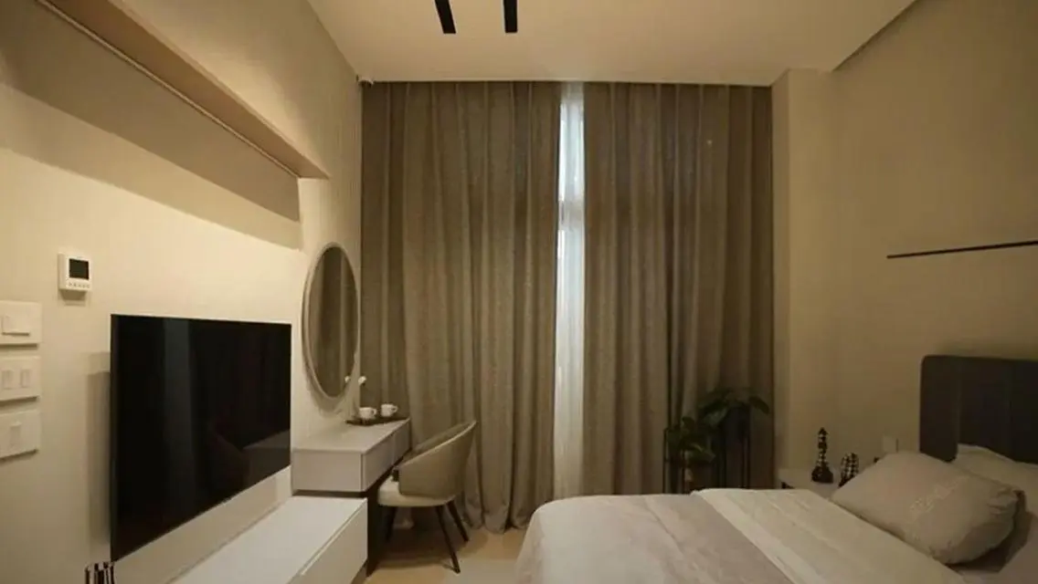 Luxury Apartment for Sale Overlooking Lakes