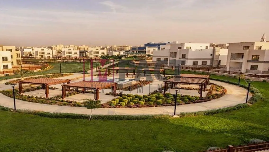 فيلا فاخرة مع مسبح خاص وحديقة خاصة للبيع