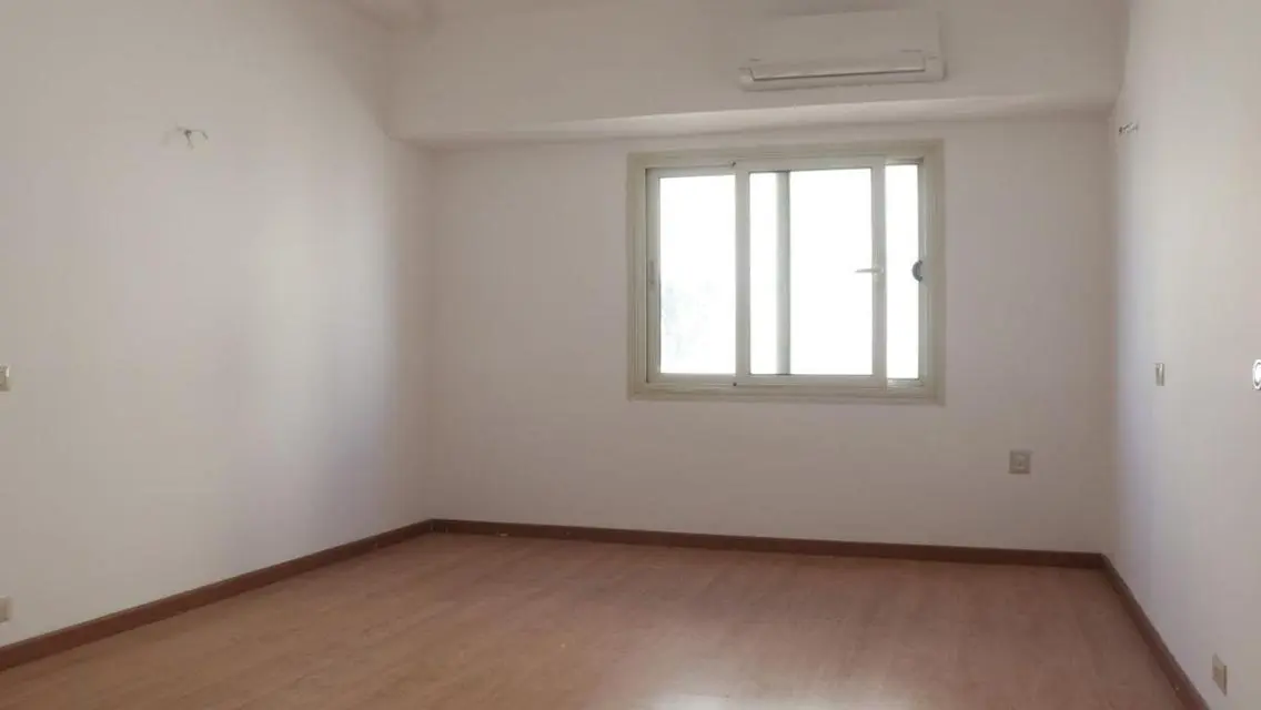 Luxurious 90 sqm Apartment for Sale at 26000