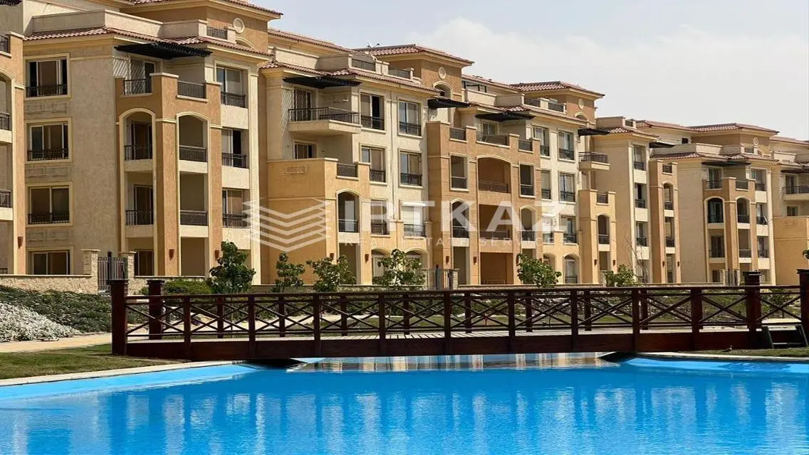 Luxury Apartment with Balcony and Shared Pool in Prime Location