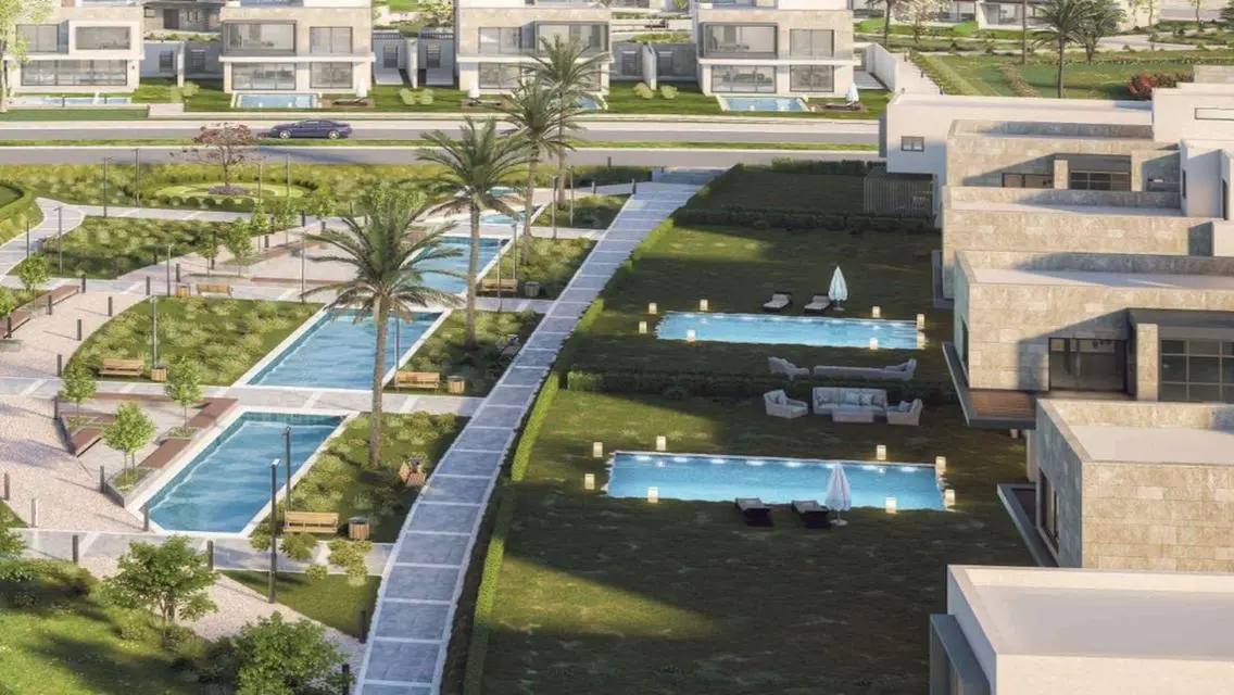 Luxury 205 sqm Apartment with Private Garden and Full Amenities