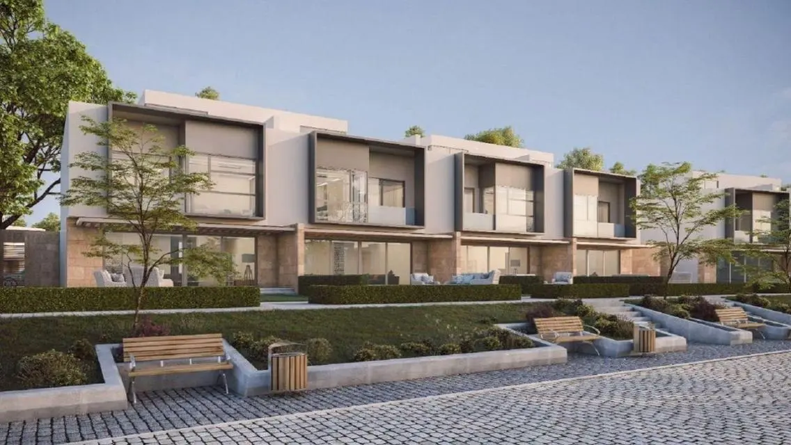 Luxury 205 sqm Apartment with Private Garden and Full Amenities