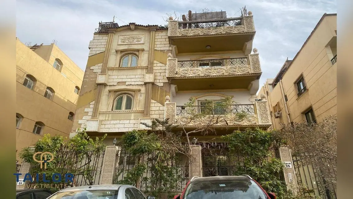 شقة فاخرة بحديقة خاصة في موقع متميز