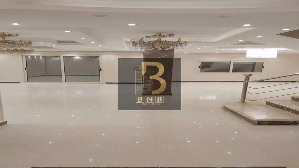 Luxurious 5-Bedroom Apartment with Private Garden and Lake View
