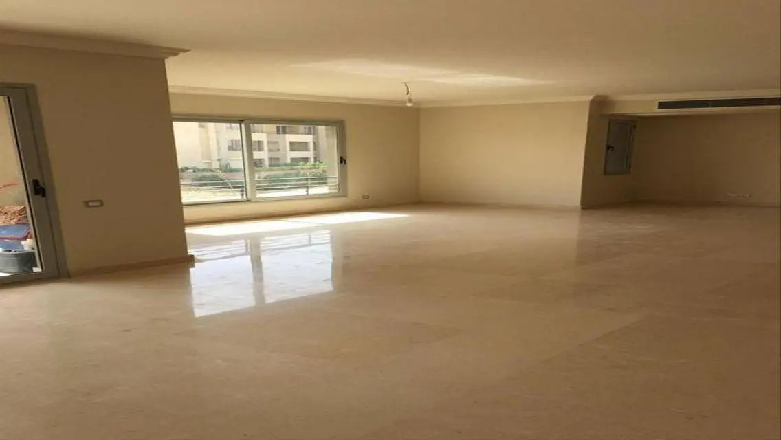 شقة فاخرة مطلة على بحيرات مع مجموعة متميزة من المرافق