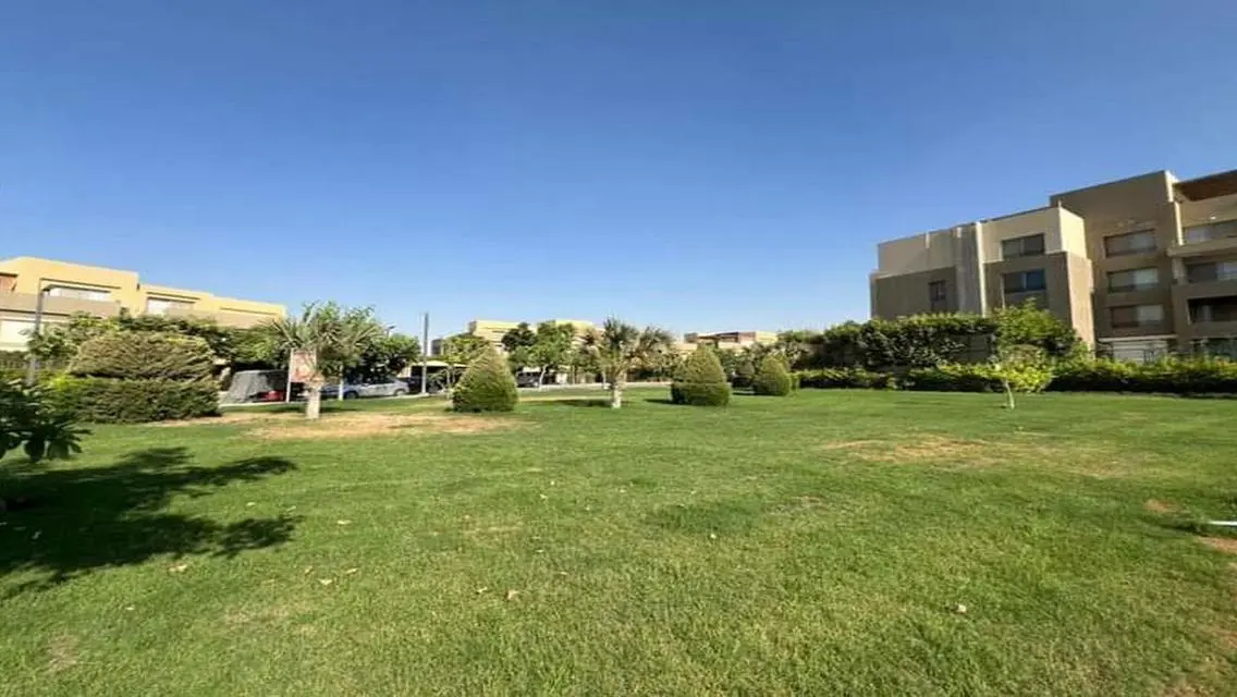 شقة فاخرة مطلة على بحيرات مع مجموعة متميزة من المرافق