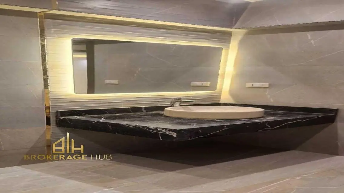 Luxury 2-Bedroom Apartment with Stunning Views