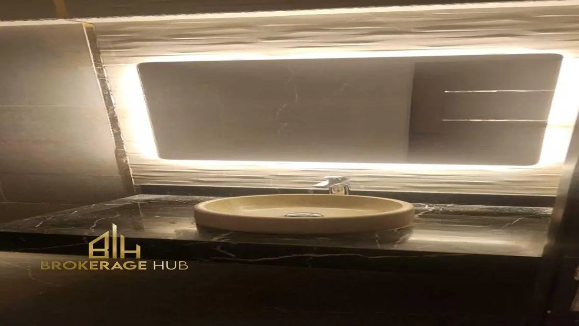 Luxury 2-Bedroom Apartment with Stunning Views