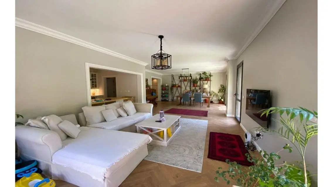Luxury Villa with Private Garden and Central Air Conditioning