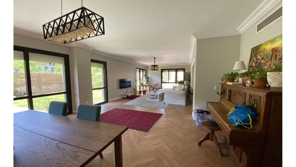 Luxury Villa with Private Garden and Central Air Conditioning