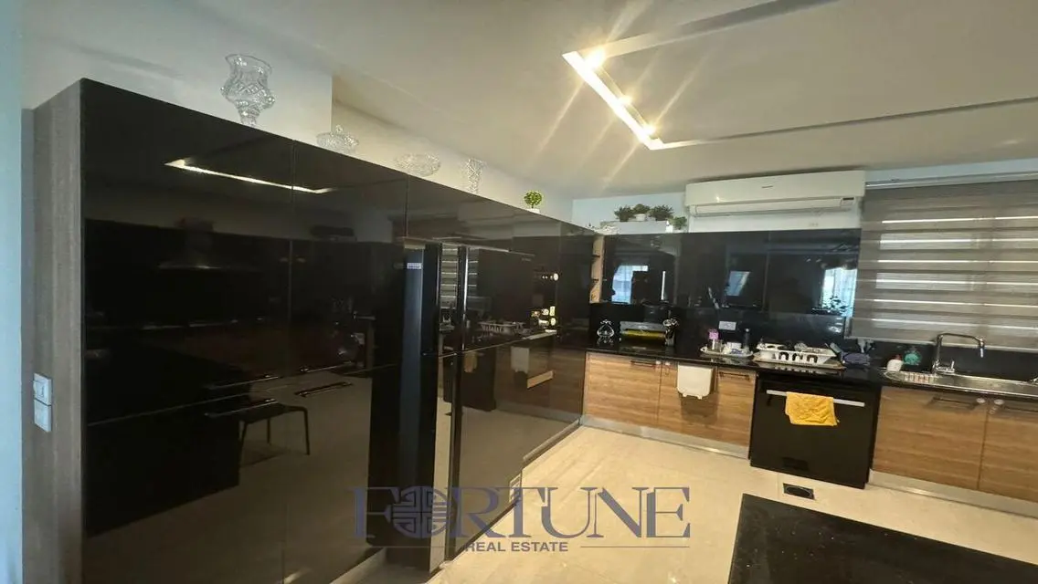 Property for Sale in VGK-185