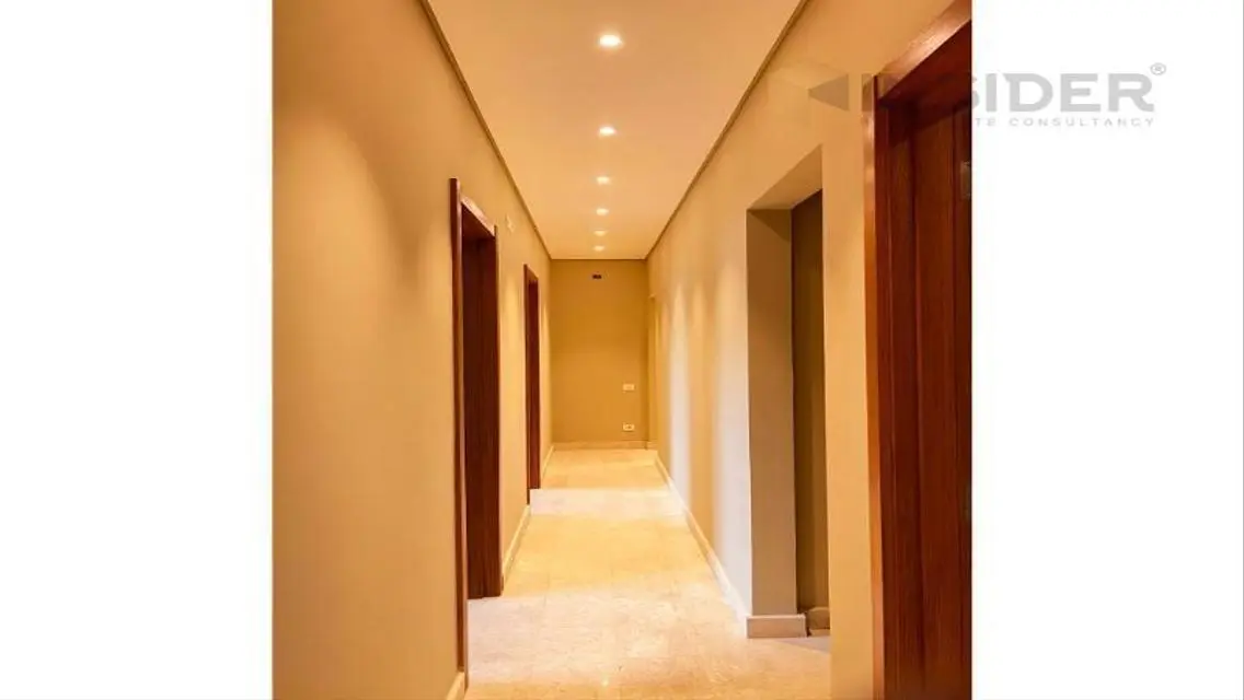فيلا فاخرة للبيع في V-RESIDENCE