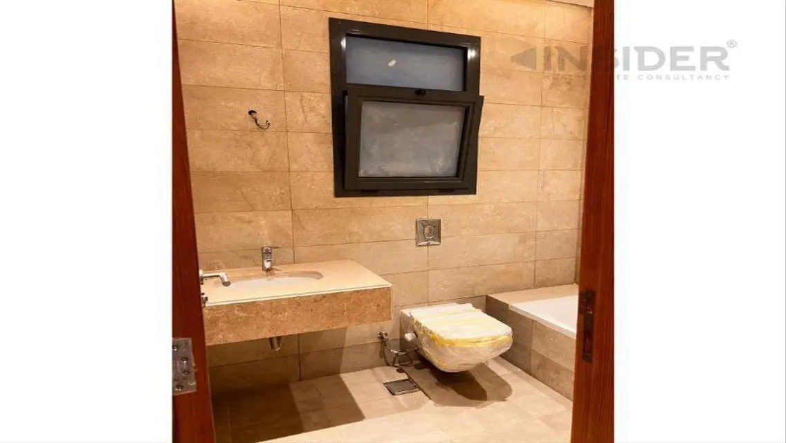 فيلا فاخرة للبيع في V-RESIDENCE