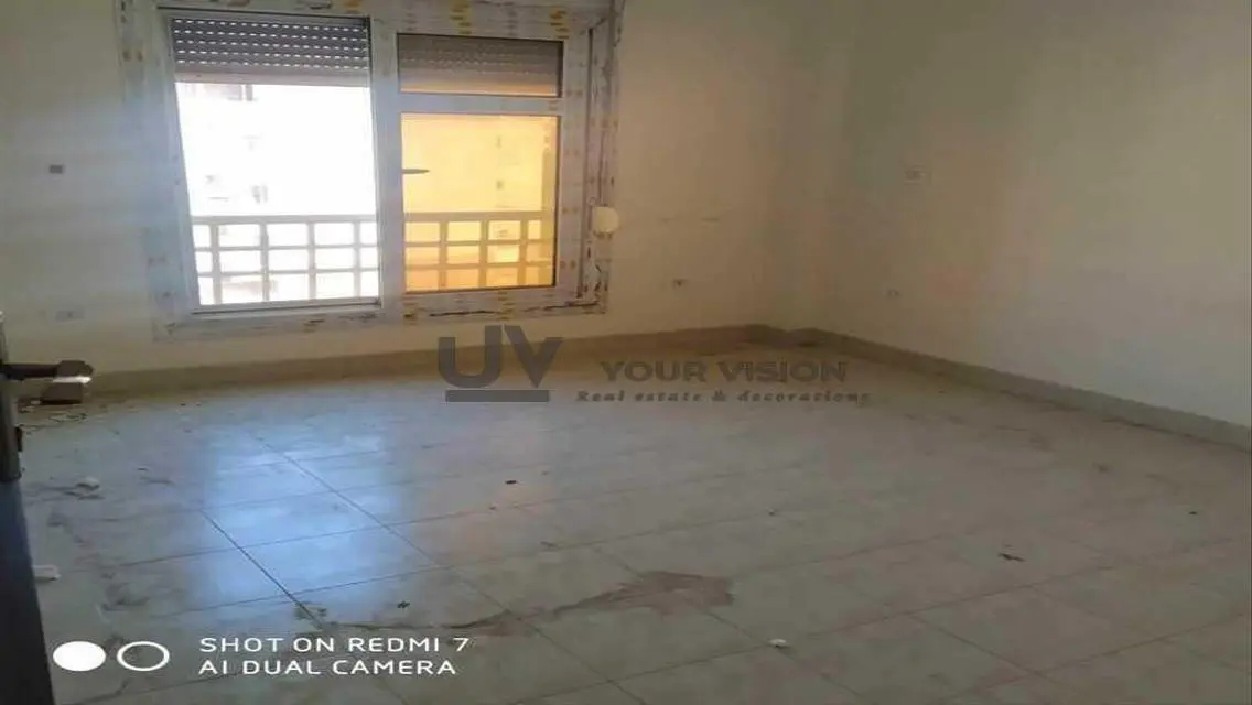 B11 Apartment for Sale with Cozy Balcony