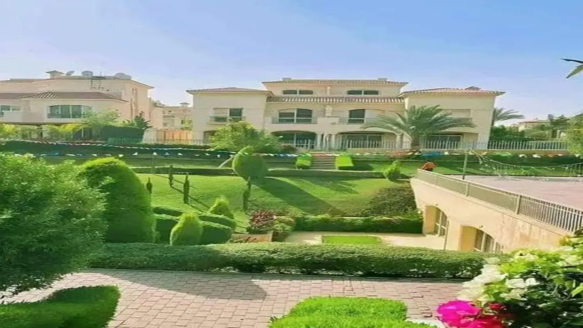 Luxurious Villa for Sale with Private Garden and Pool