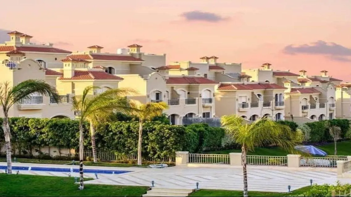Luxurious Villa for Sale with Private Garden and Pool