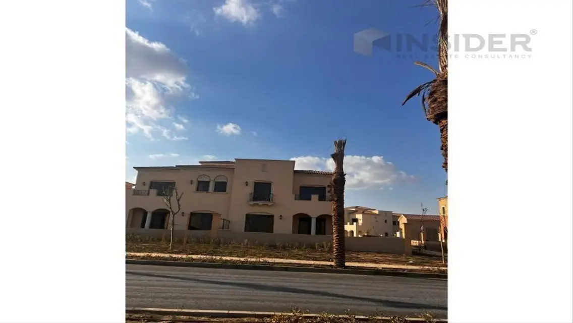 منزل فاخر للبيع في موقع متميز