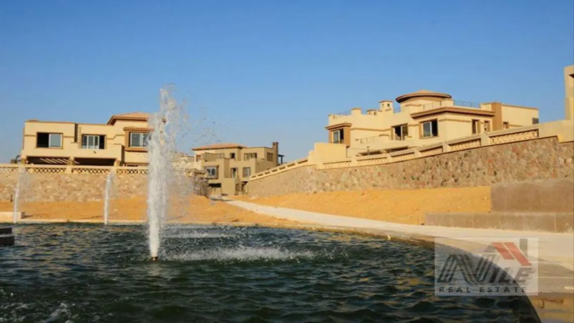 Luxury Palace for Sale with Expansive Space in the City Center