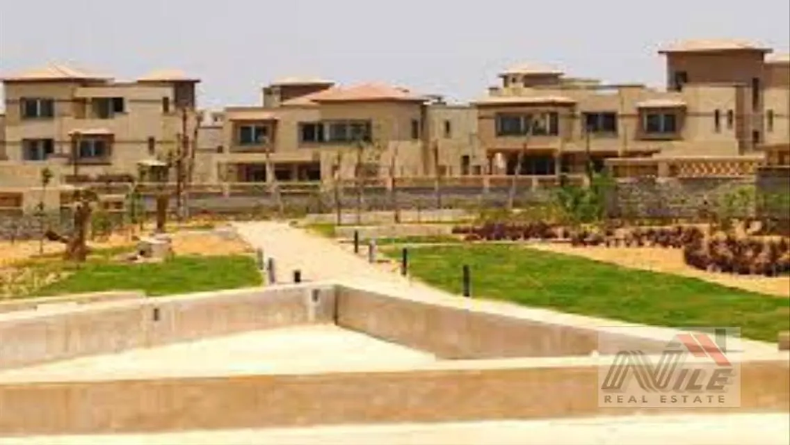 Luxury Palace for Sale with Expansive Space in the City Center