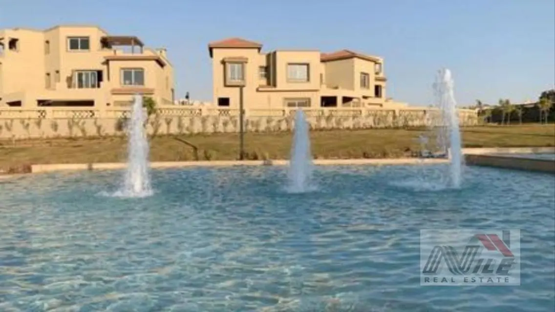 Luxury Palace for Sale with Expansive Space in the City Center
