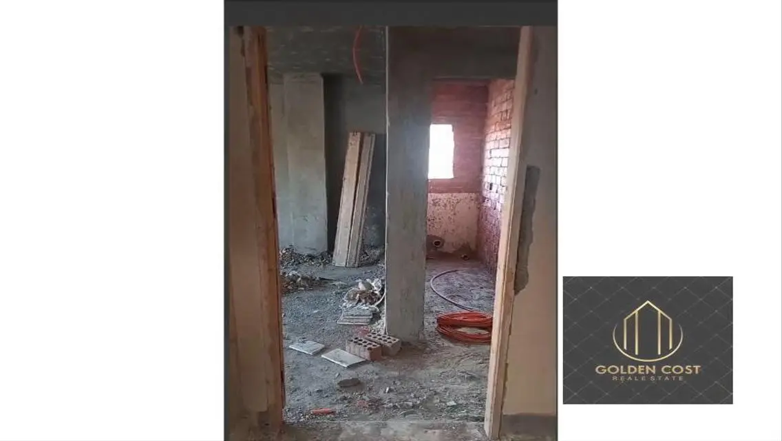 شقة فاخرة للبيع في 185