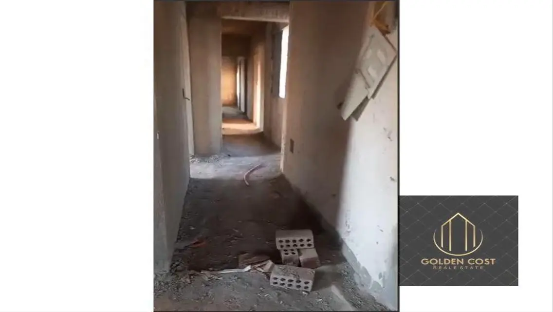 شقة فاخرة للبيع في 185
