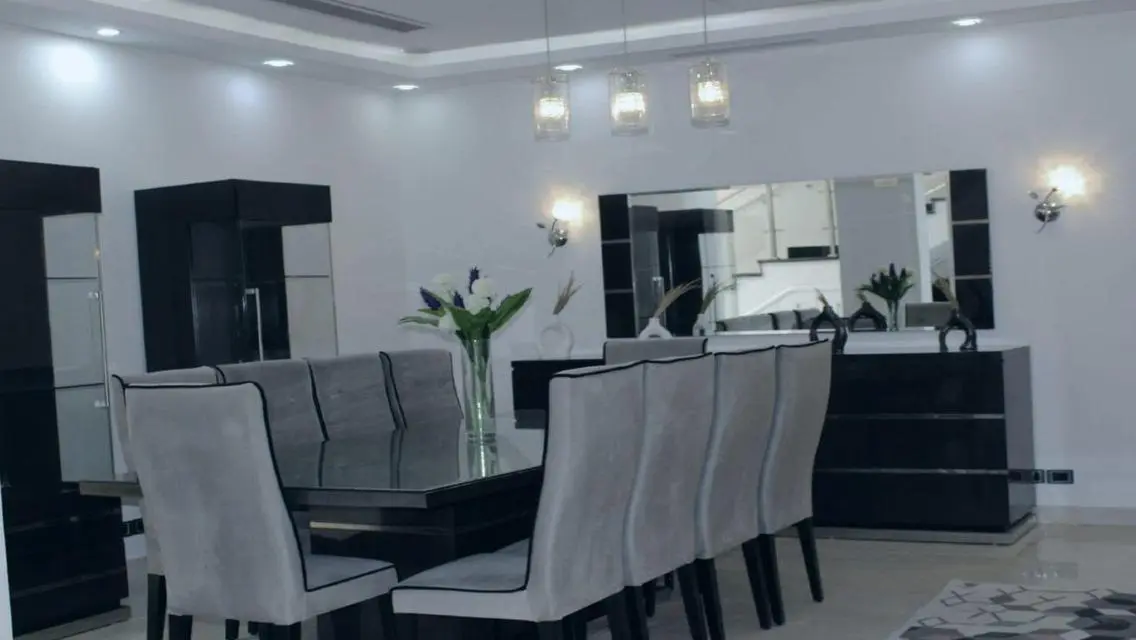 Stunning Luxury Villa for Sale - 400 Square Meters