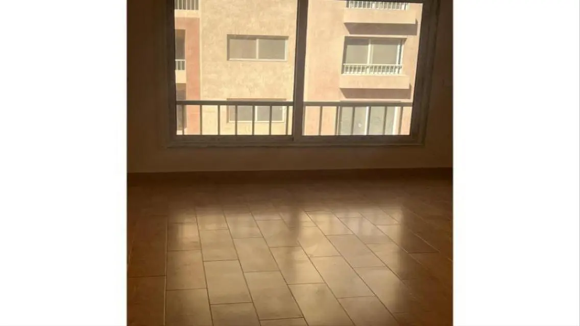 Apartment for Rent with Security Guard and Balcony