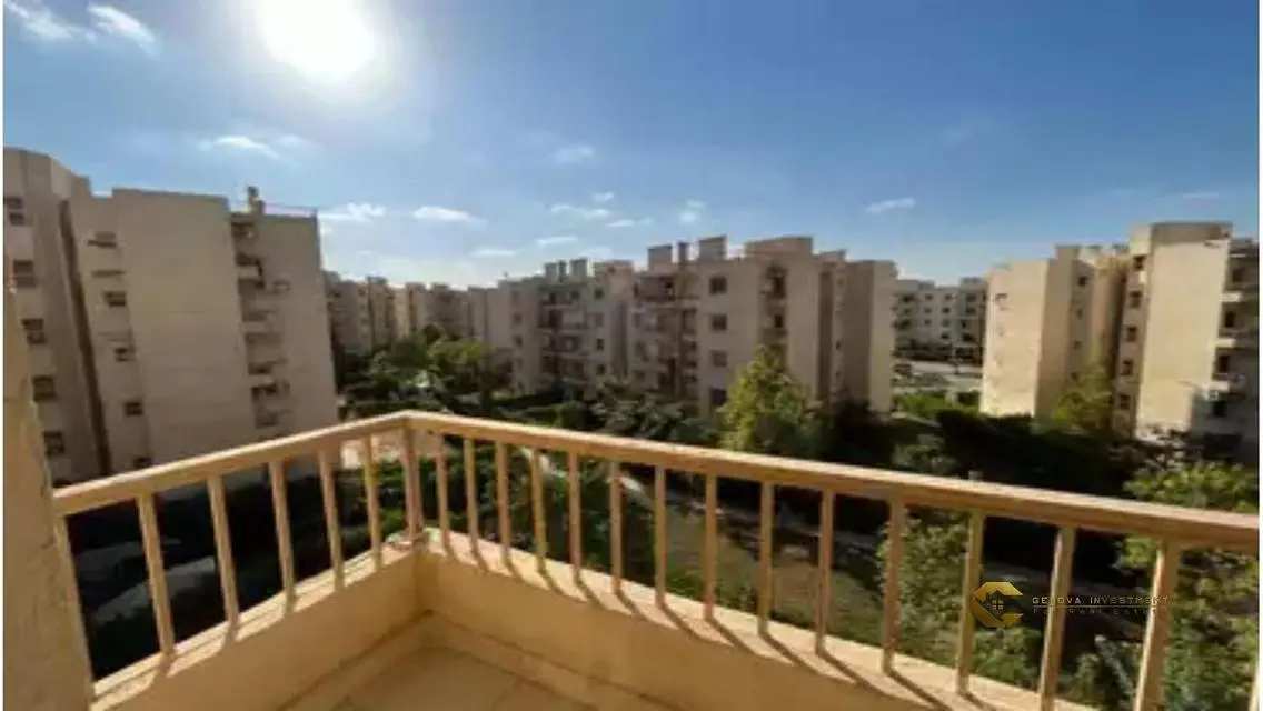 شقة فاخرة للبيع بمساحة 300 متر