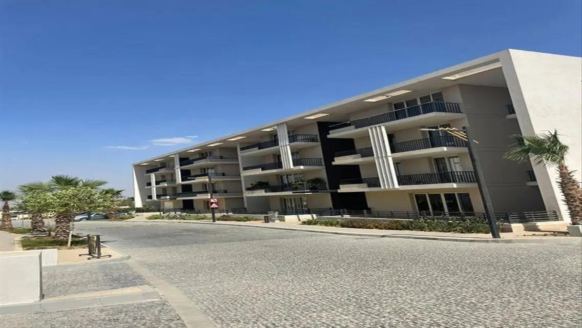 Luxurious 4-Bedroom Apartment in Area 213