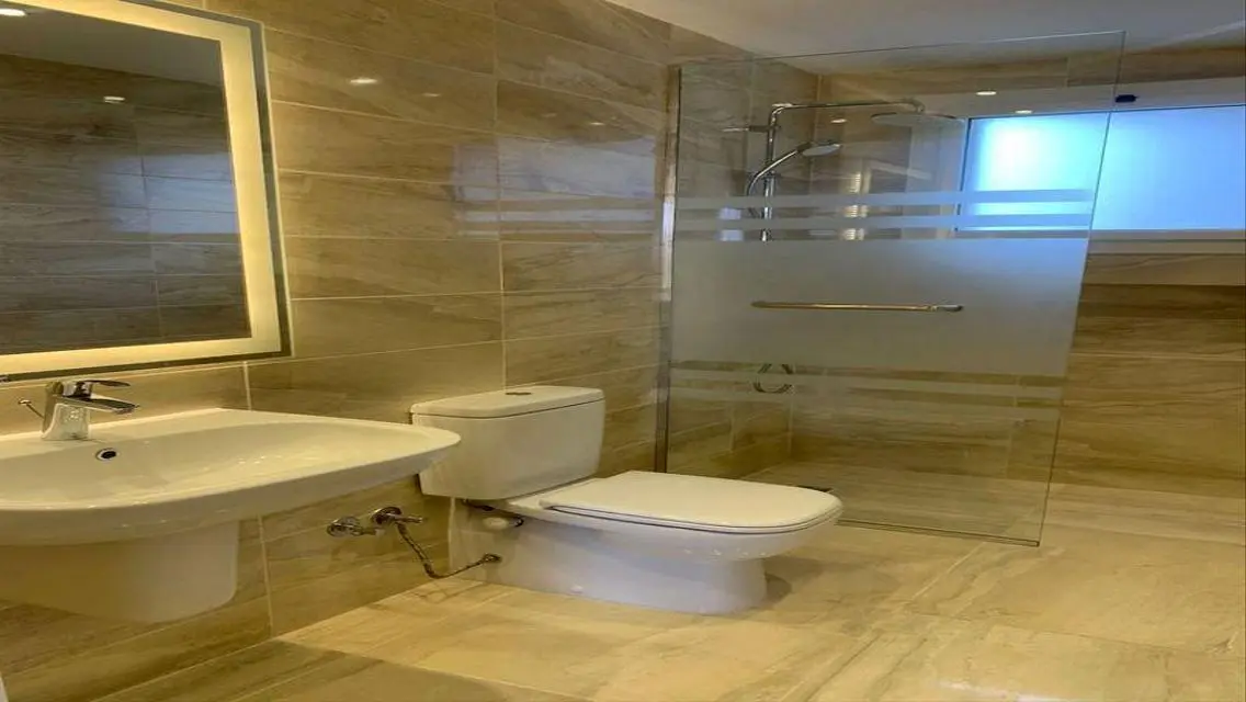 Luxurious 4-Bedroom Apartment in Area 213