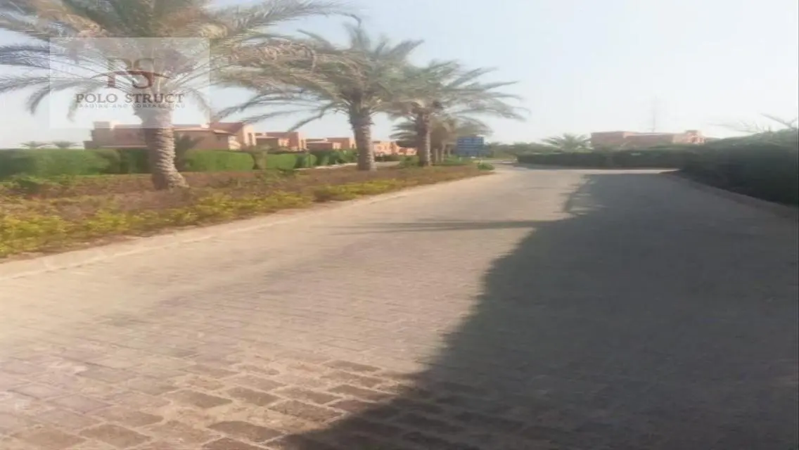 وحدة سكنية بمساحة 2250 متر مكونة من 5 غرف نوم