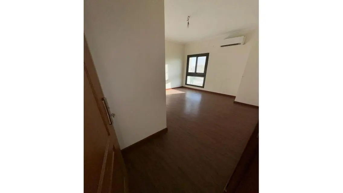 Luxurious 3-Bedroom Apartment in the Heart of the City