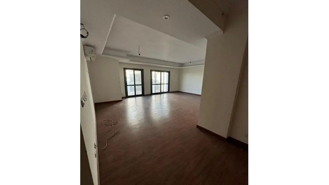 Luxurious 3-Bedroom Apartment in the Heart of the City