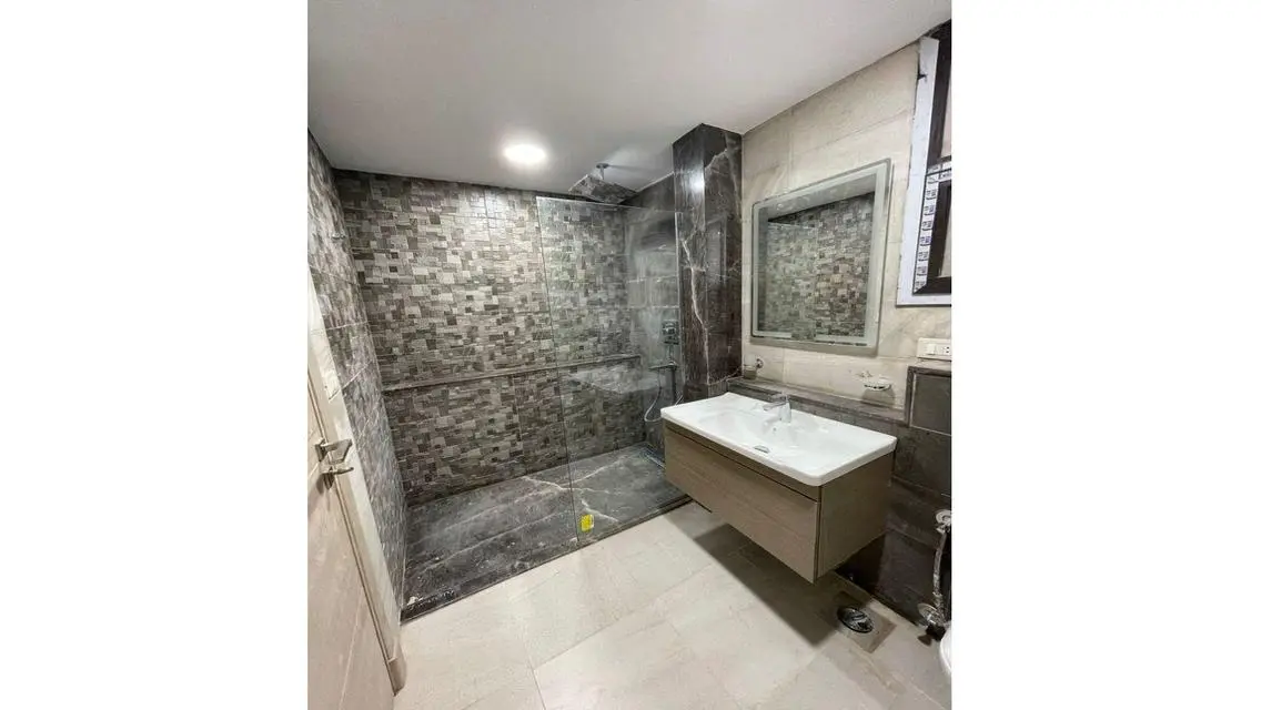 Luxury Villa for Sale in W11 - 3 Bedrooms