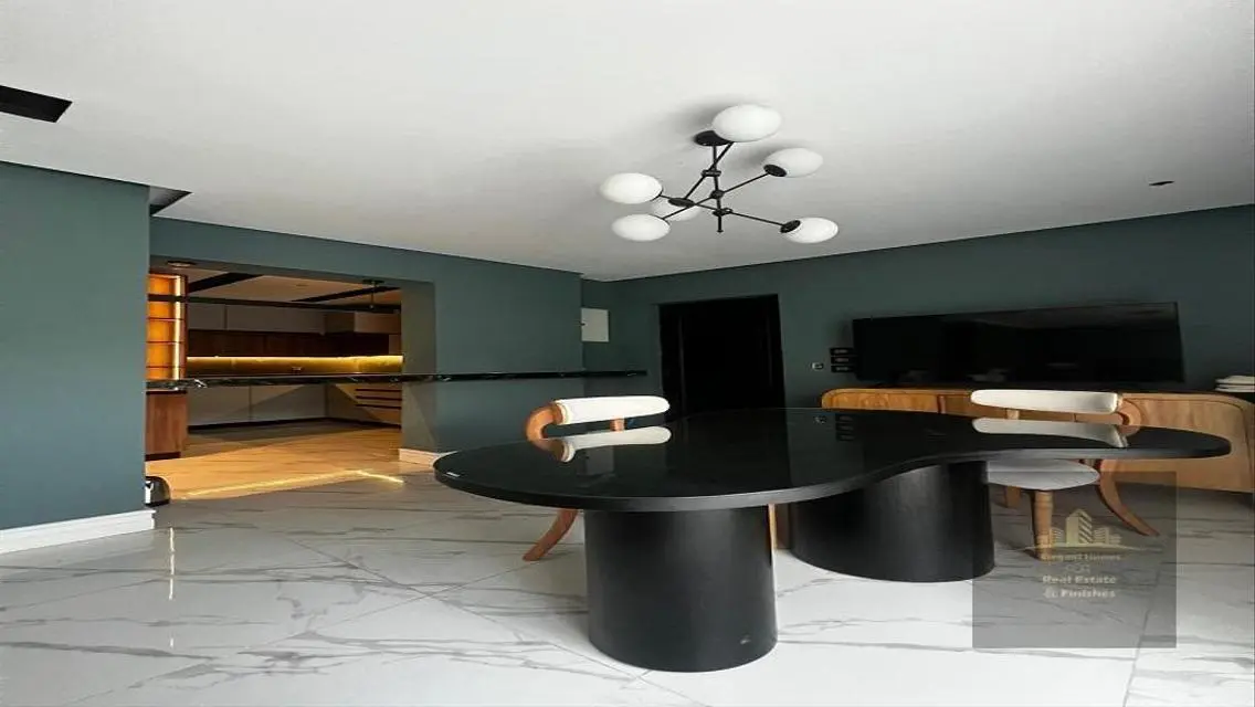 Luxury Apartment with Garden and Shared Pool