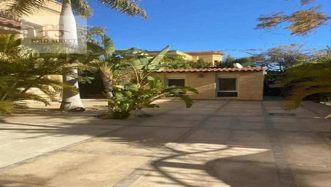 Luxury Villa 2500 Sq. M in the Heart of the City