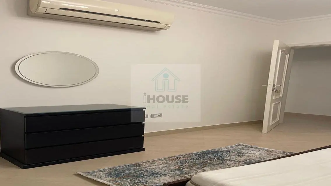Garden Apartment for Rent in Prime Beverly Hills Location