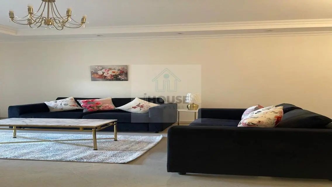 Garden Apartment for Rent in Prime Beverly Hills Location