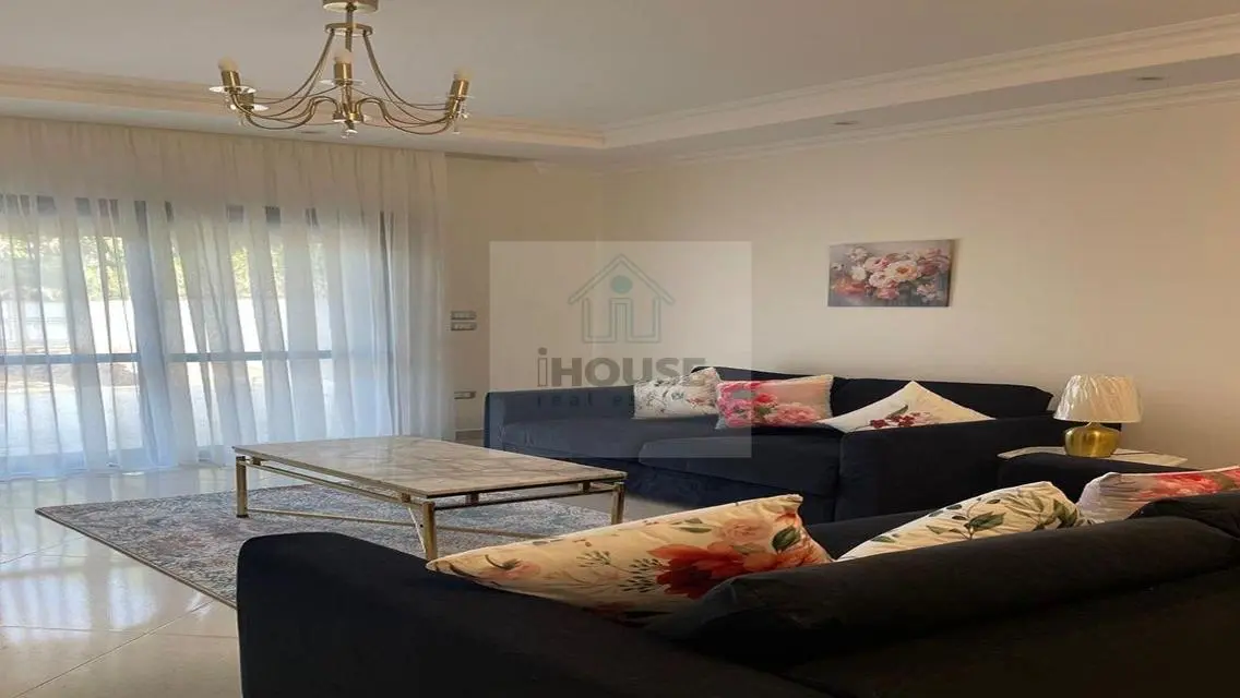 Garden Apartment for Rent in Prime Beverly Hills Location