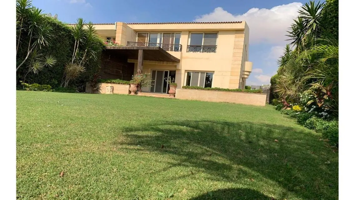 فيلا فاخرة للبيع في 22M-26