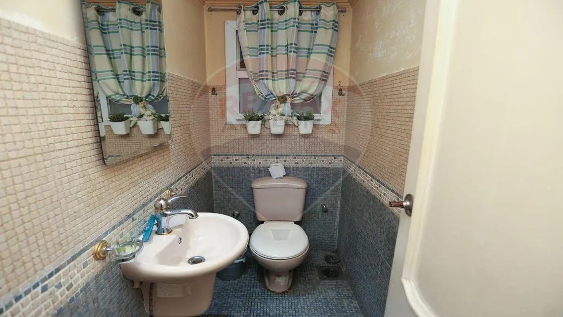 Investment Opportunity: Stunning 240 Square Meter Apartment
